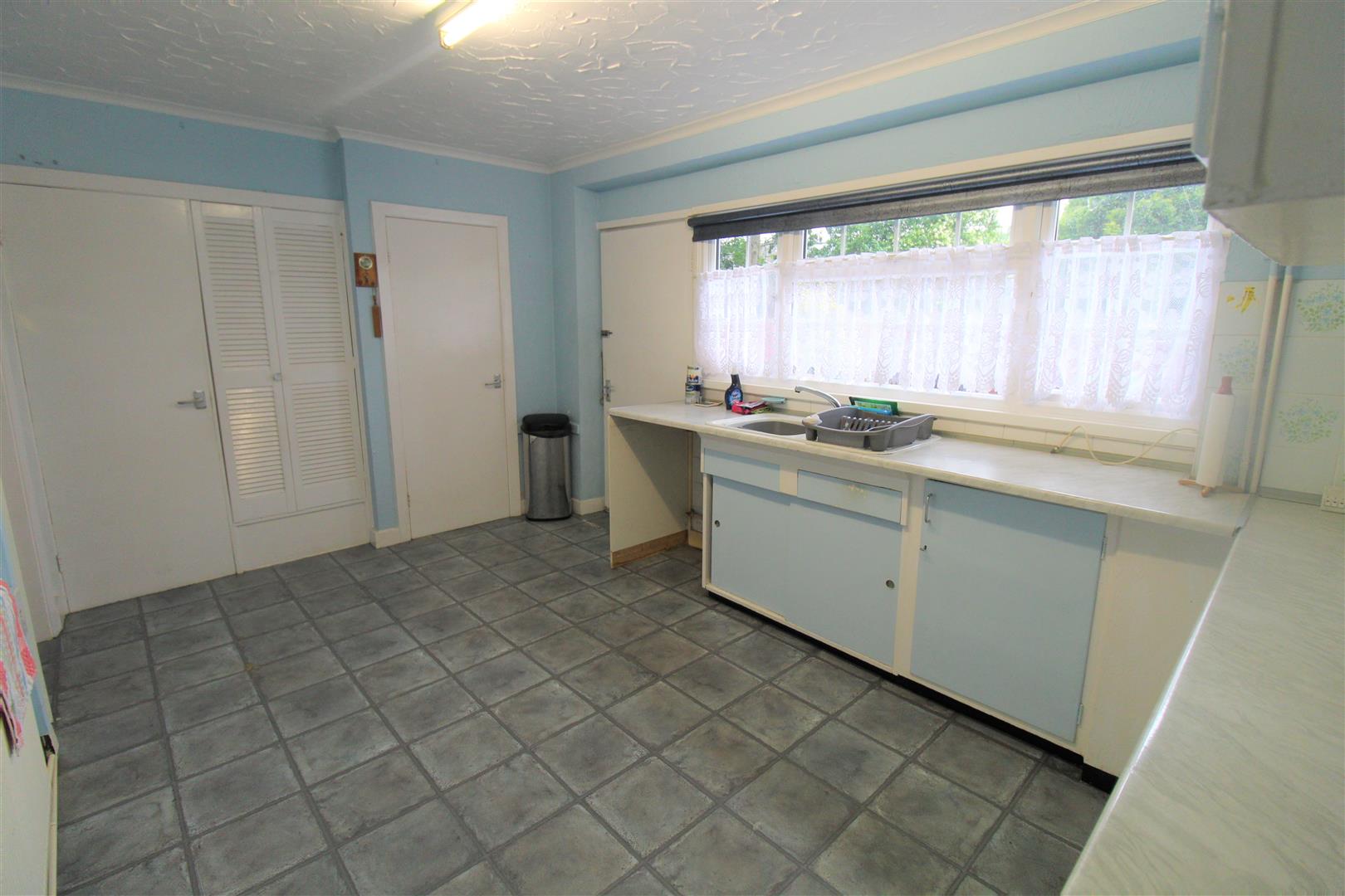 Southern Way, Smallthorne, Stoke-On-Trent
